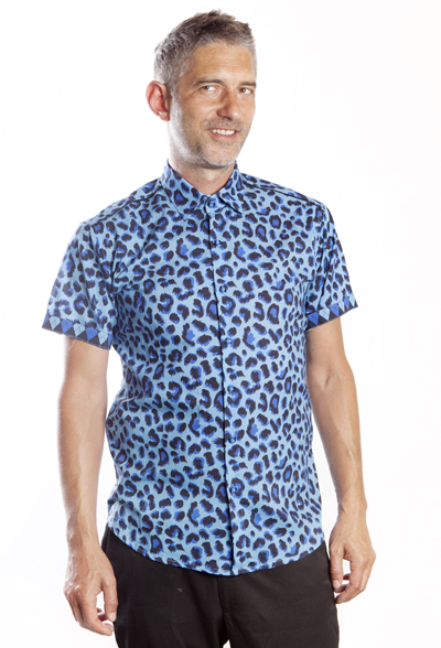 Camisa Leopardo Azul - mangas cortas -